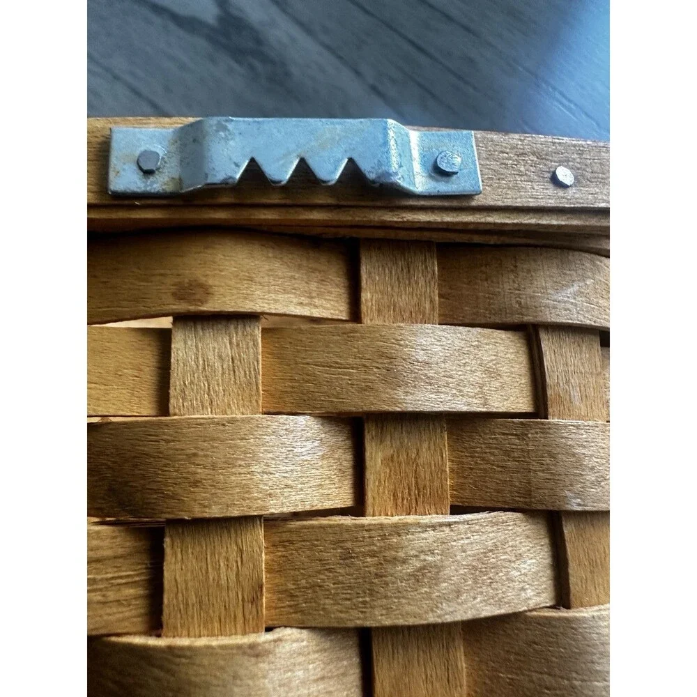 Longaberger 1998 Small 3.5” Wall Pocket Oregano Handmade Basket W/Bracket Hanger